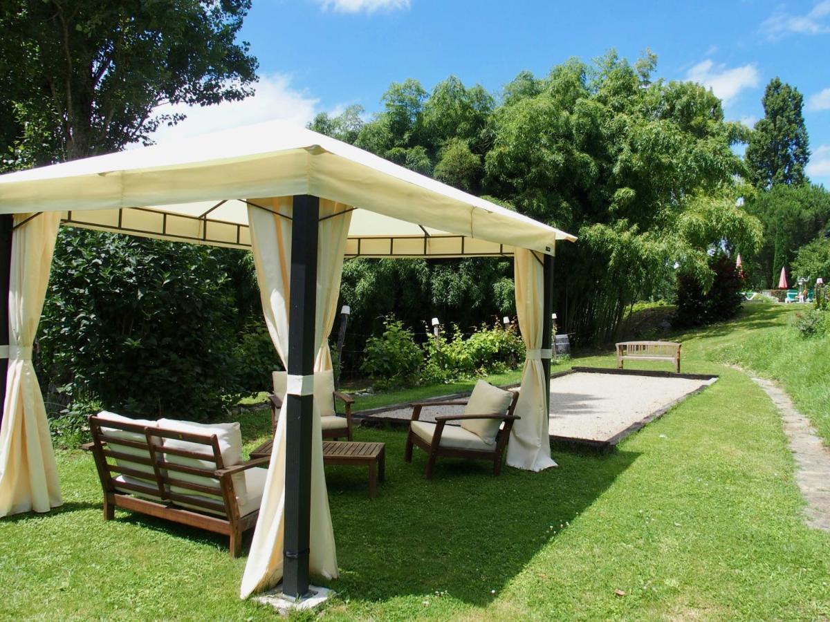 Les Tamaris Acomodação com café da manhã Castelnau-sur-Gupie Exterior foto